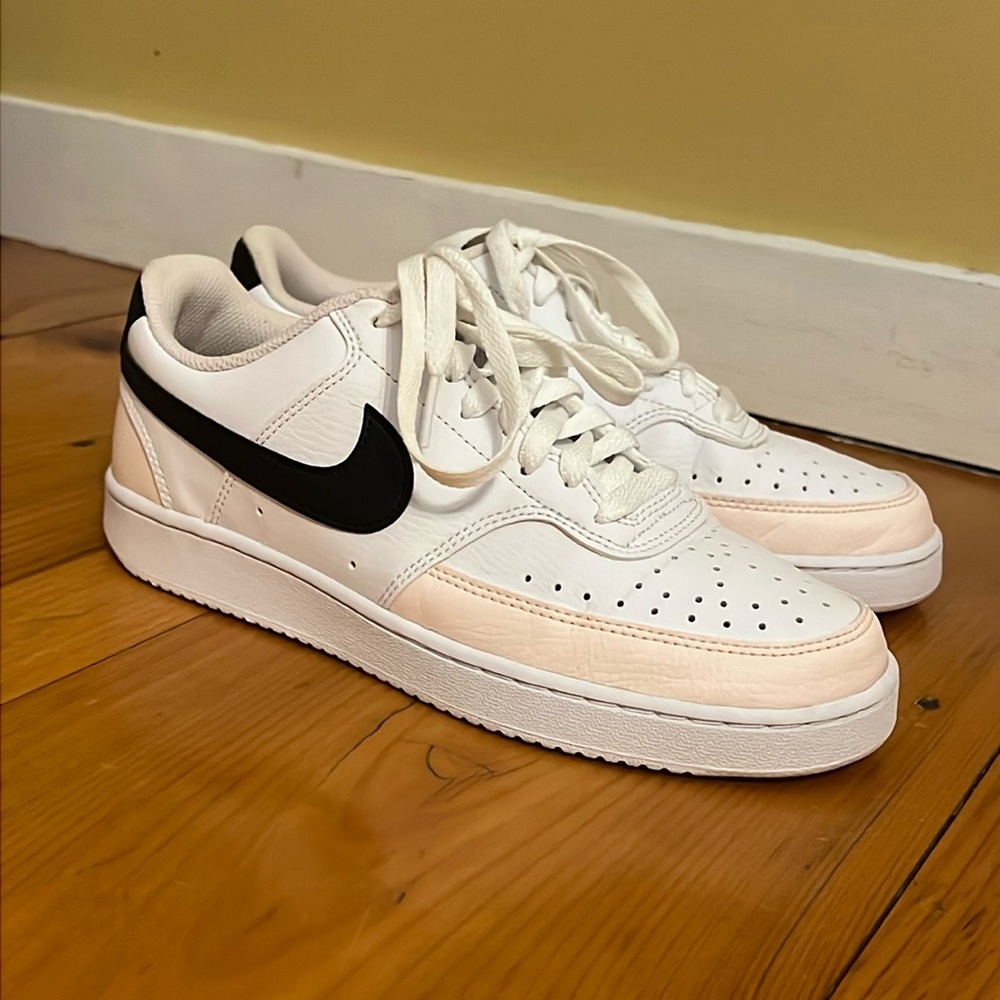 Nike Women's White Black and Light Pink Sneakers